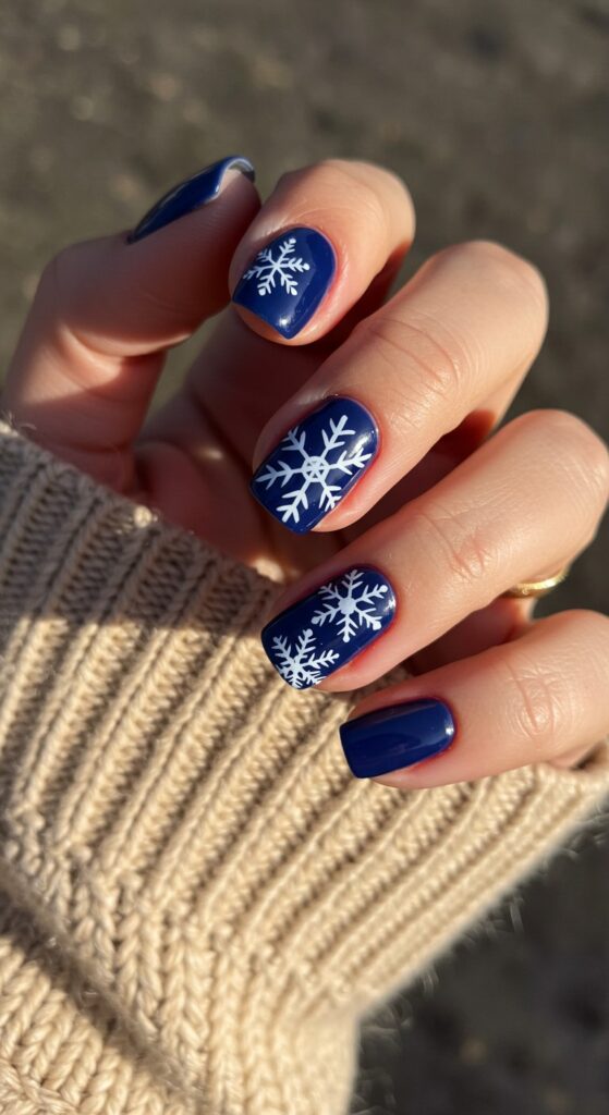50 Snowflake Nail Design Ideas to Try 15